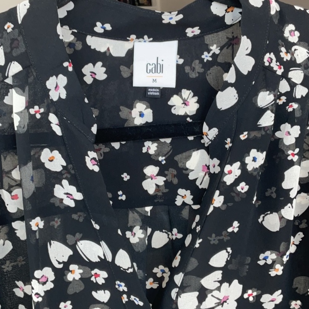 Cabi Delight Top Euc - image 4